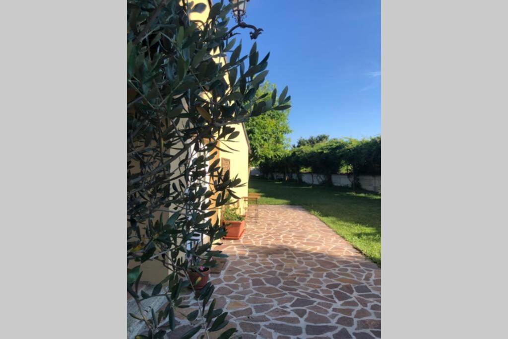 La Casa Nei Campi Villa Badia Pavese Luaran gambar