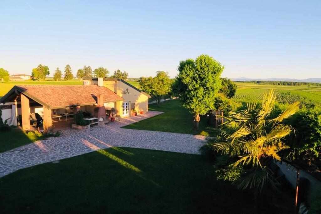 La Casa Nei Campi Villa Badia Pavese Luaran gambar