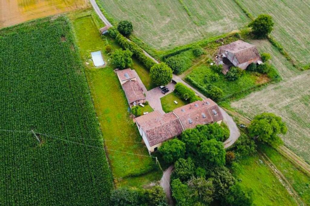 La Casa Nei Campi Villa Badia Pavese Luaran gambar
