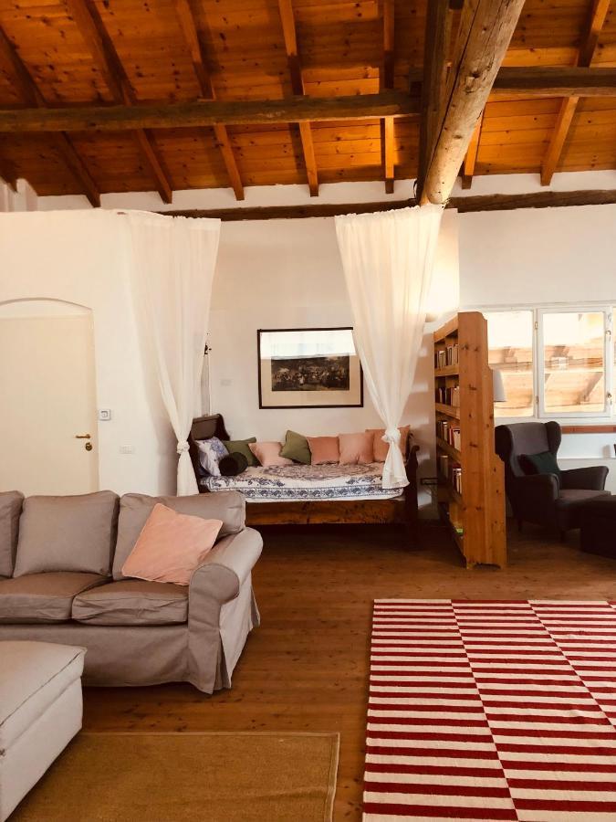 La Casa Nei Campi Villa Badia Pavese Luaran gambar