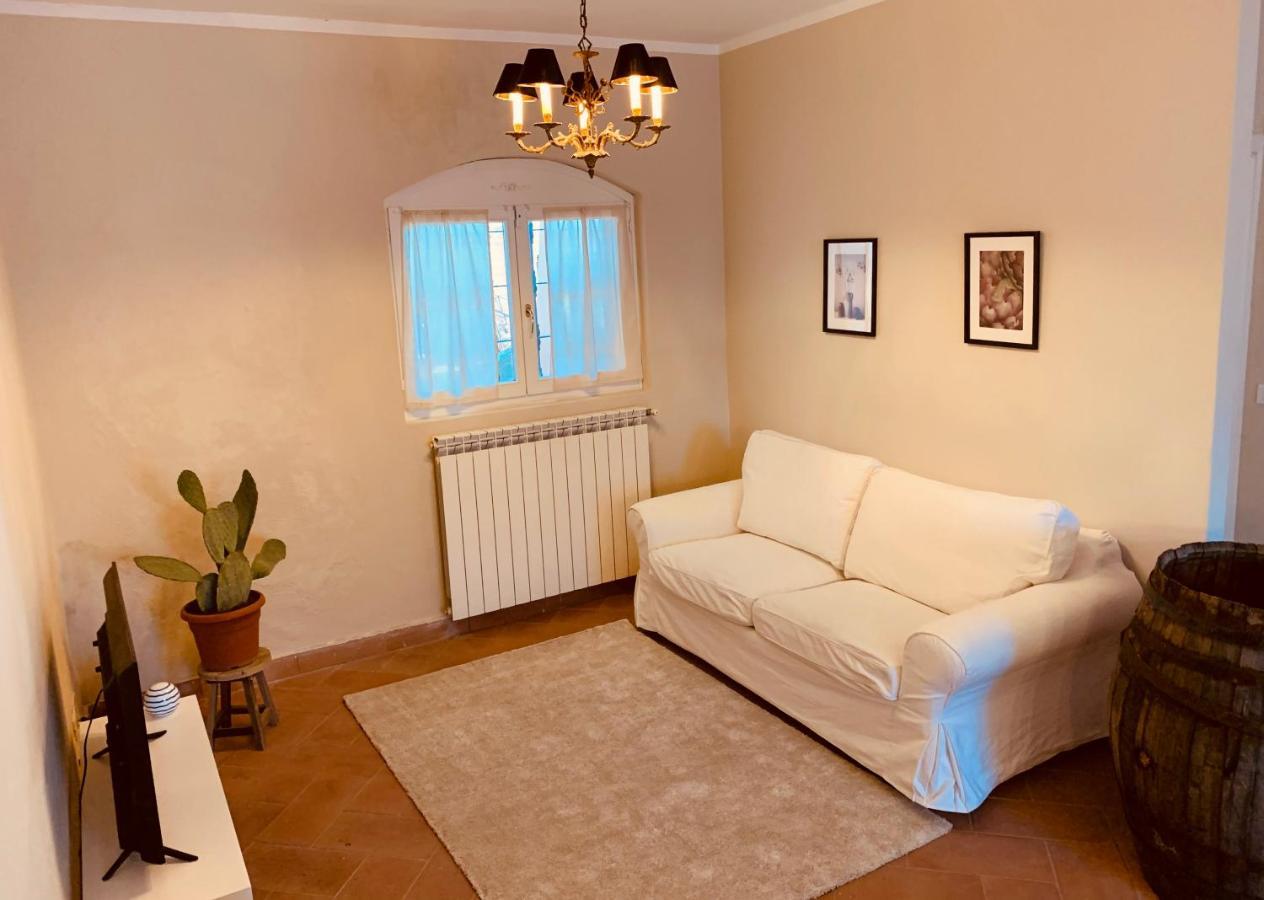 La Casa Nei Campi Villa Badia Pavese Luaran gambar